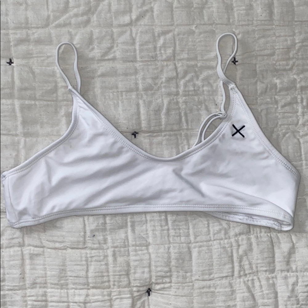 MEDIUM WHITE BOUTINE LA BIKINI TOP